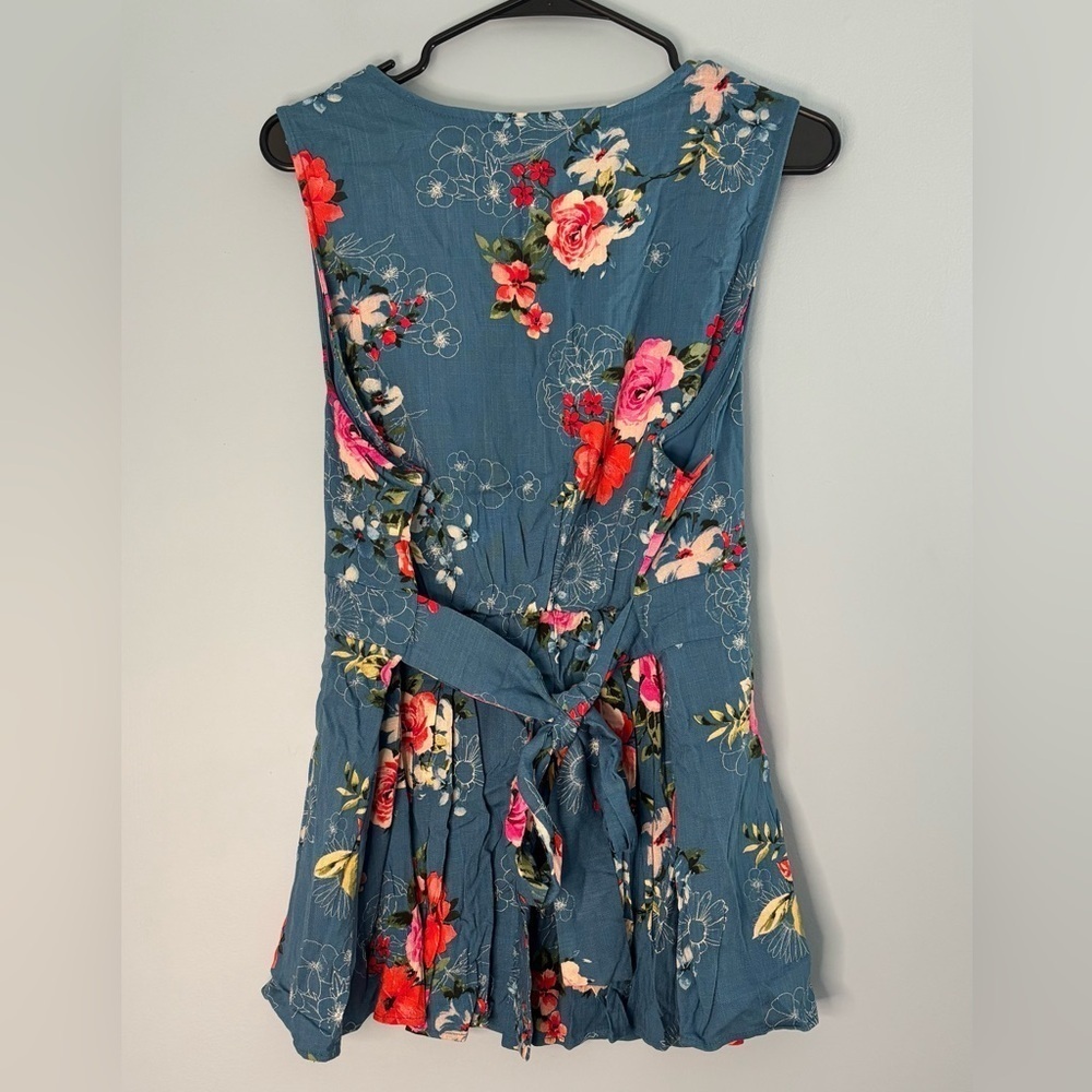 Torrid Womens Top 1X Plus Tank Blue Floral Faux Buttons Tie Back - Picture 4 of 9